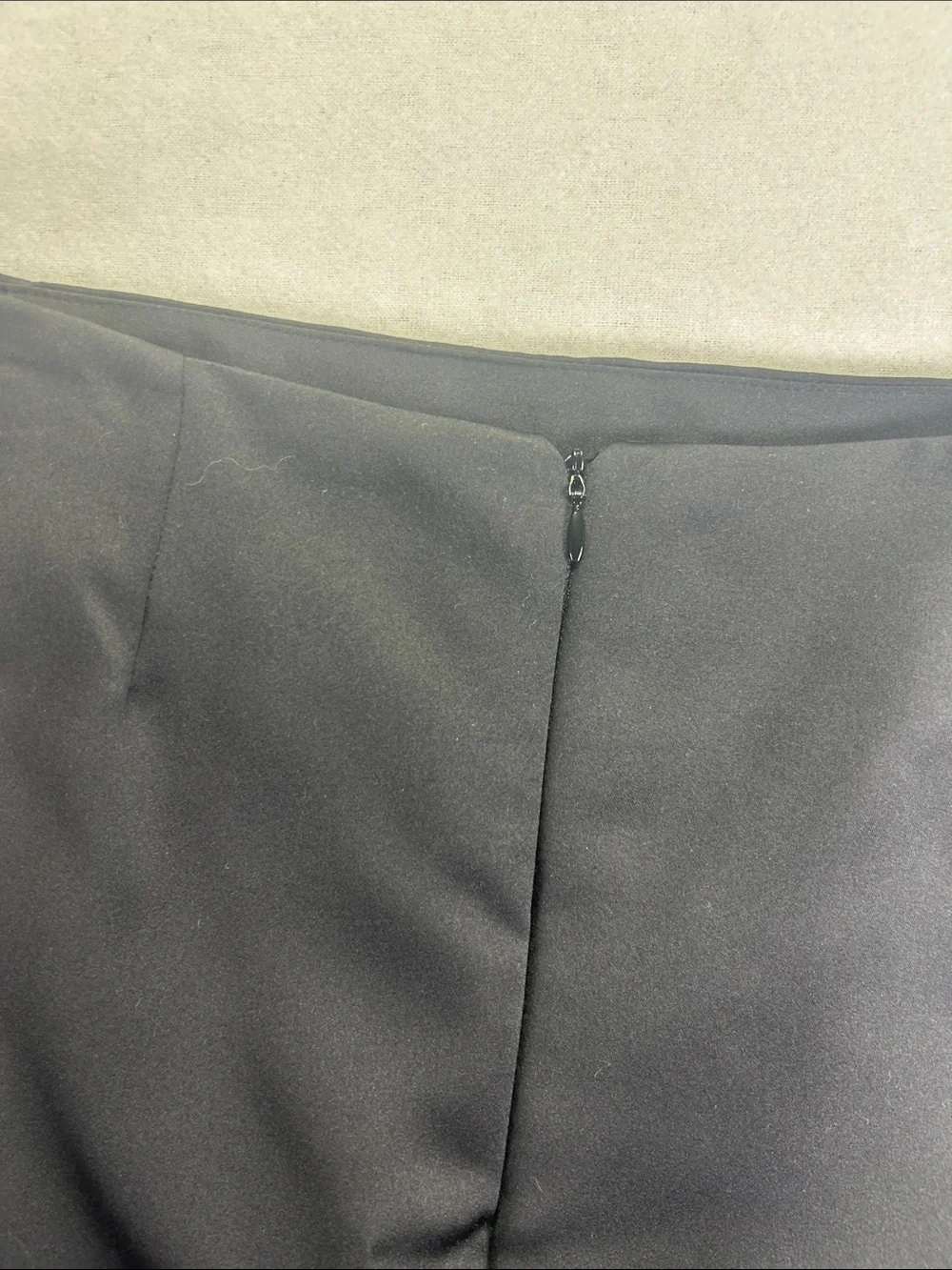 Vera Wang Black Maxi Skirt - Elegant A-Line Silhouette